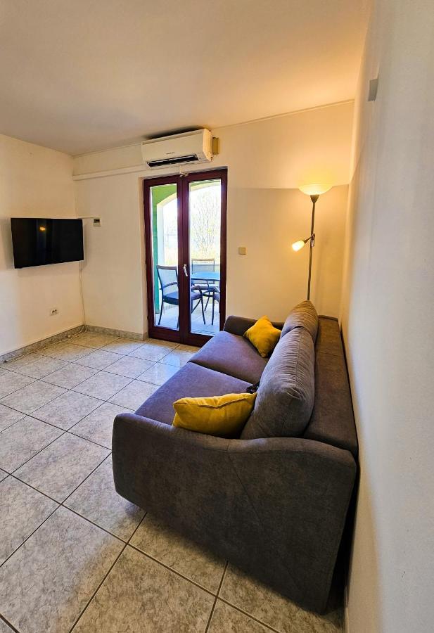 Aenona Sea View Apartments Нин Экстерьер фото