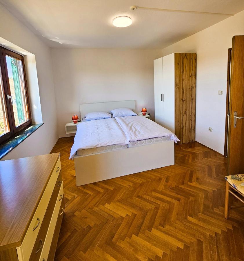 Aenona Sea View Apartments Нин Экстерьер фото