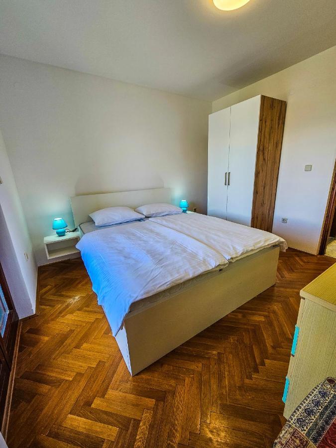 Aenona Sea View Apartments Нин Экстерьер фото