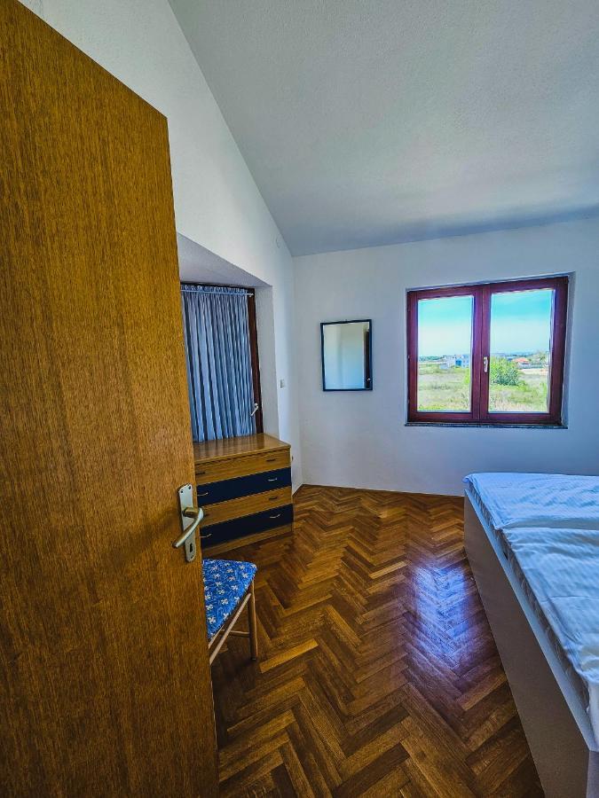 Aenona Sea View Apartments Нин Экстерьер фото